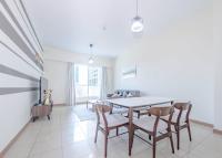 Posezení v ubytování StoneTree - Spacious 1BR - Best Location for Tourist