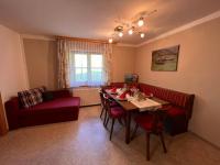 Część wypoczynkowa w obiekcie Apartment Bauernhof Gasteg-3 by Interhome