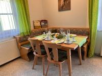 Część wypoczynkowa w obiekcie Apartment Bauernhof Gasteg-3 by Interhome