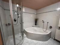 Łazienka w obiekcie Apartment Bauernhof Gasteg-3 by Interhome