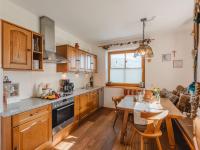 Kuchnia lub aneks kuchenny w obiekcie Holiday Home Erlachhof by Interhome