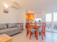 Posedenie v ubytovaní Apartment Mlasina-6 by Interhome
