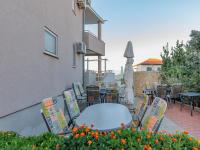Balkón alebo terasa v ubytovaní Apartment Mlasina-6 by Interhome