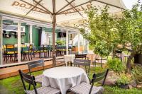 Garður fyrir utan Alice Backyard - Cosy Holiday Home Near the Pärnu Beach