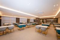 En restaurant eller et andet spisested på Sollago Myeongdong Hotel & Residence