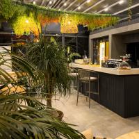 Restaurace v ubytování CUNDA PİER OTEL
