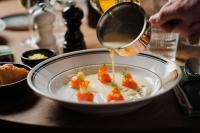 Jídlo v hotelu nebo okolí