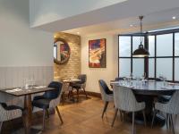 Restaurace v ubytování Delta Hotels by Marriott Tudor Park Country Club