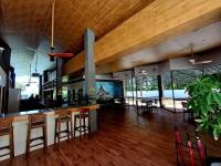 Ảnh trong thư viện ảnh của Swissfinity Beach Resort ở Pangubatan