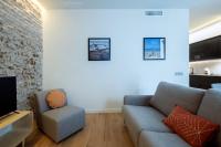 TV a/nebo společenská místnost v ubytování VILLAR Suites by Cadiz4Rentals