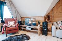 Posedenie v ubytovaní Villa Swiss na wyłączność - jacuzzi, sauna, bilard
