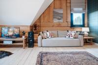 Posedenie v ubytovaní Villa Swiss na wyłączność - jacuzzi, sauna, bilard
