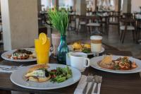 Jídlo v hotelu nebo okolí