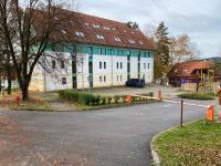 Budynek, w którym mieści się apartament