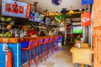 Loungen eller baren på King's Apartments 301