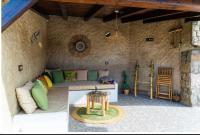 A seating area at Casa Apartamento Rural U Penafrol
