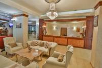 Posezení v ubytování Terra Europe Brontes Hotel