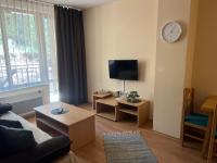 TV a/nebo společenská místnost v ubytování Minkov Apartments, Замъка 2