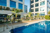 Bazén v ubytovaní Hilton Garden Inn Sevilla alebo v jeho blízkosti