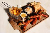 Jídlo v hotelu nebo okolí