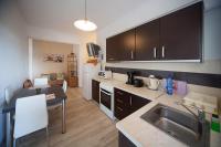 Kuchyňa alebo kuchynka v ubytovaní Joanna Sea View Apartments