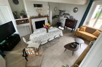 Część wypoczynkowa w obiekcie Maison piscine famille nombreuse 13 couchages