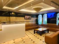 TV a/nebo společenská místnost v ubytování Al Jazeerah Hotel