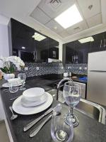 Kuchyň nebo kuchyňský kout v ubytování Luxury Botanica Studio Apartment 75