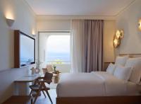 Posteľ alebo postele v izbe v ubytovaní Brown Beach Chalkida Kosher Resort, a member of Brown Hotels