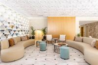 Posedenie v ubytovaní Brown Beach Chalkida Kosher Resort, a member of Brown Hotels