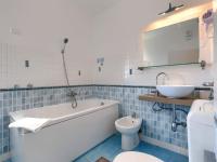 Kúpeľňa v ubytovaní Apartment Nika-7 by Interhome