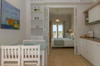 Posteľ alebo postele v izbe v ubytovaní Pelagia's Apartments Finikounda