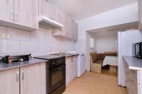 Kuchyňa alebo kuchynka v ubytovaní Apartments Antonella
