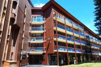 Budynek, w którym mieści się apartament