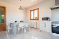 A kitchen or kitchenette at Sa Carrotja