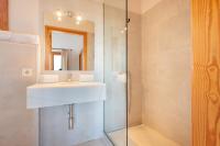 A bathroom at Sa Carrotja