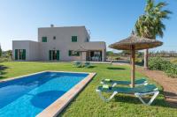 The swimming pool at or close to Sa Carrotja