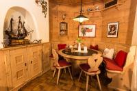 Predel za sedenje v nastanitvi Hotel Restaurant GABRIEL