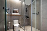 Atour Hotel Tianjin Zhongbei Haitai Industrial Parkにあるバスルーム