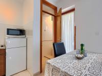 Kuchyňa alebo kuchynka v ubytovaní Apartment Alba-3 by Interhome