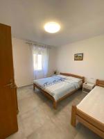 Posteľ alebo postele v izbe v ubytovaní Apartments in Silo/Insel Krk 35162