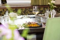 Jídlo v hotelu nebo okolí