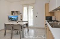 Kuchyňa alebo kuchynka v ubytovaní 3V Apartments Bardolino