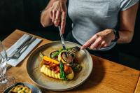 Φαγητό σε αυτό το ξενοδοχείο ή κάπου εκεί κοντά