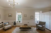Posezení v ubytování SWALEDALE, OLD SCHOOL ROOMS - Luxury Apartment in Richmond, North Yorkshire