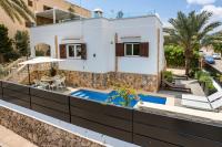 The swimming pool at or close to La casa Escaniana