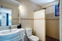 A bathroom at La casa Escaniana