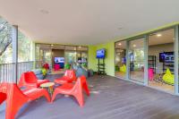 Televízia a/alebo spoločenská miestnosť v ubytovaní Valamar Tamaris Resort