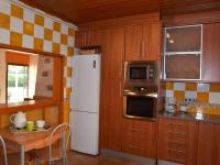 A kitchen or kitchenette at Pedralta CostaBravaSi