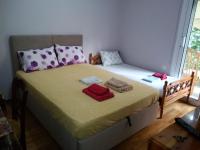 Postel nebo postele na pokoji v ubytování flower apartment-Hilton-US embassy